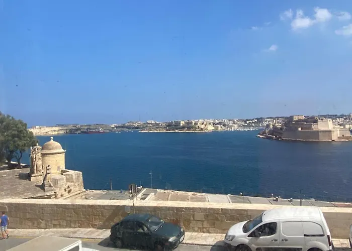 Seaview Townhouse Valletta